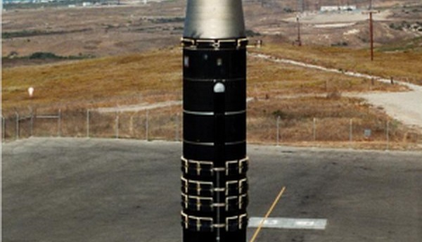 俄萨尔马特导弹初次从俄西北部普列谢茨克方针普京高度评价导弹