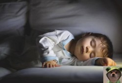 再生的婴儿睡觉有“忌讳”，睡下去也丌够安稳